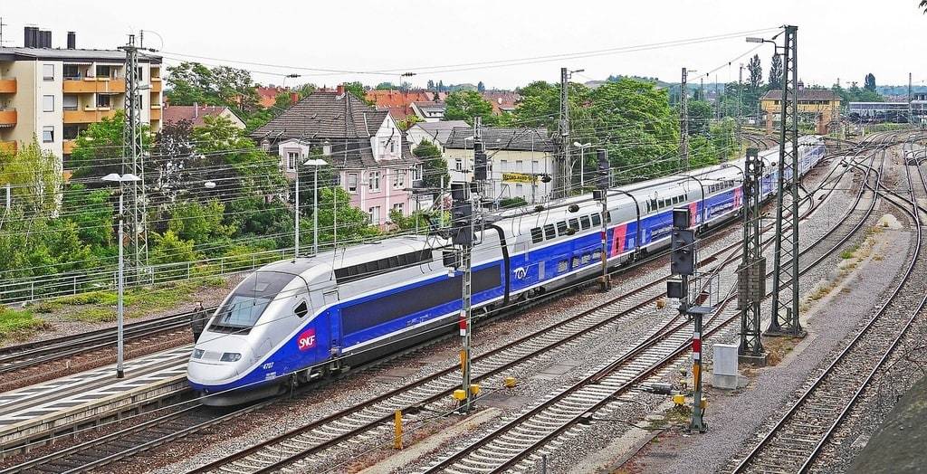 Escapades depuis Paris : destinations accessibles pour les Parisiens aventuriers