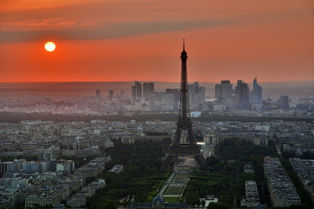 Se divertir dans la capitale : loisirs incontournables du Parisien